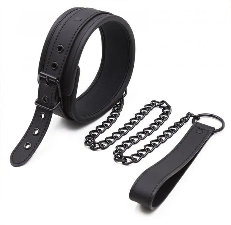 1717MQ      Film Noir Blackout Lined Bondage Collar with Leash Set