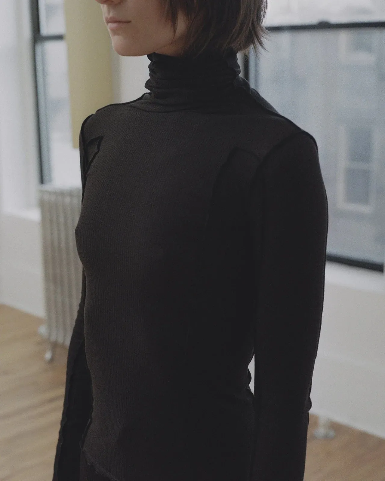 Black Omato Turtleneck