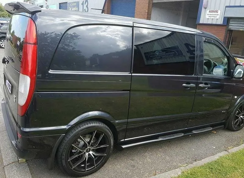 Black Powder Coated Side Bars with Step Pads for Mercedes Vito/Viano 04-14 SWB&LWB