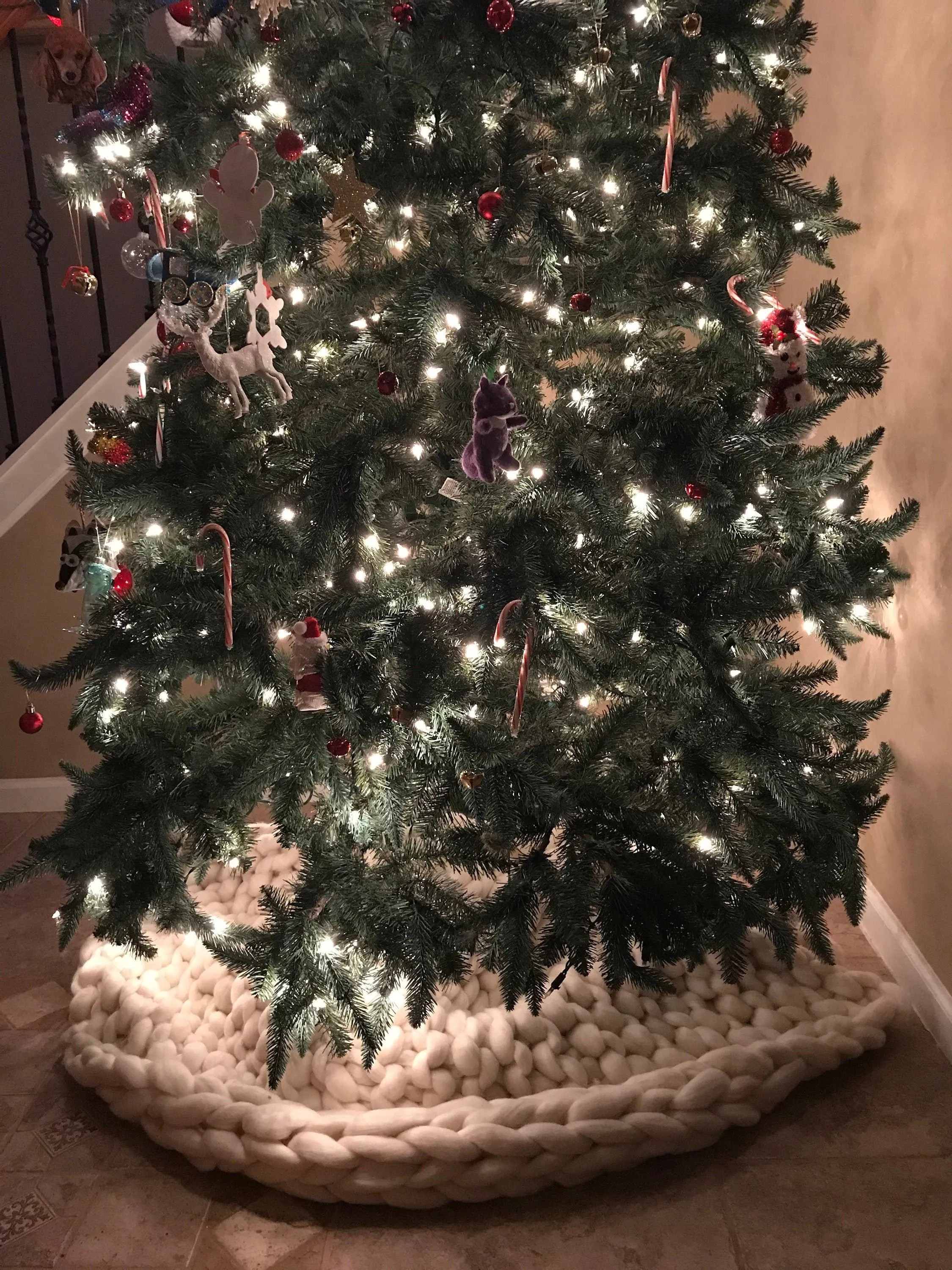 Chunky Knit Christmas Tree Skirt, Christmas Tree Skirt, Tree Skirt, 38" x 80" Tree Skirt, tree collar, Chunky Knit Tree Skirt