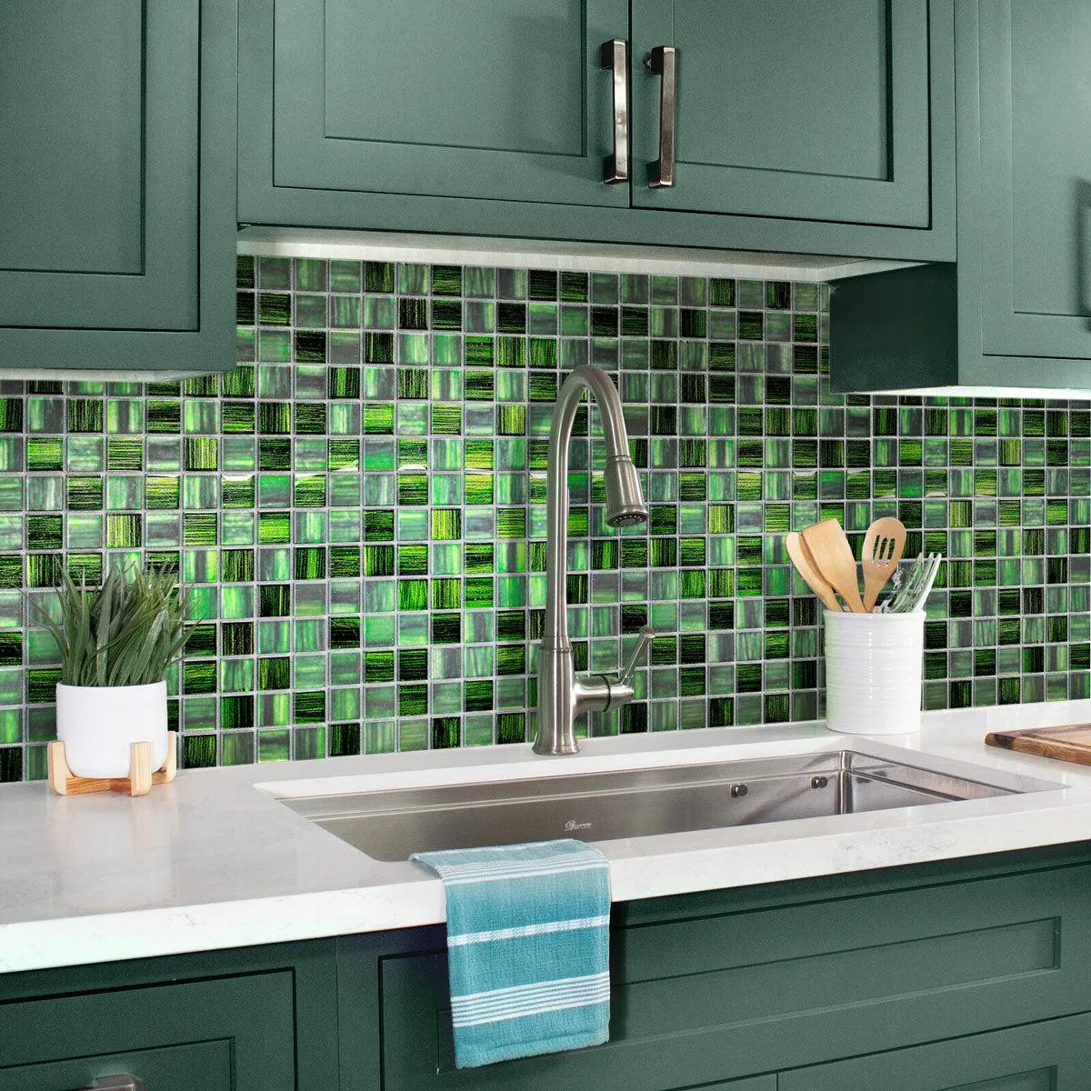 Emerald Green Foil And Frosted Square Mosaic Tile