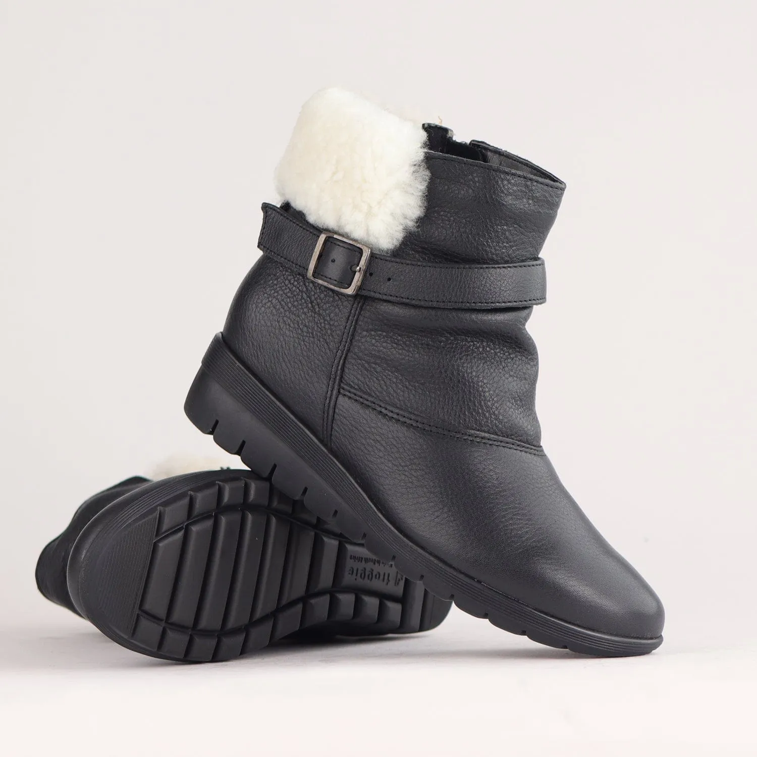 Fur Collar Ankle Boot in Black – 12460