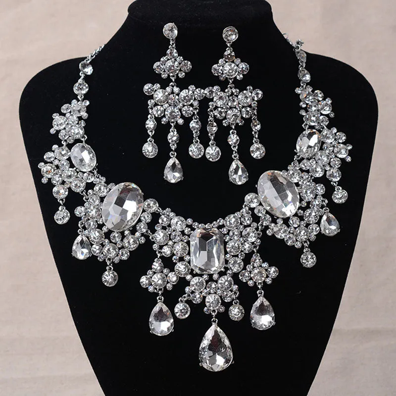 Gorgeous Vintage Inspired Chunky White Diamante Necklace & Earrings Set