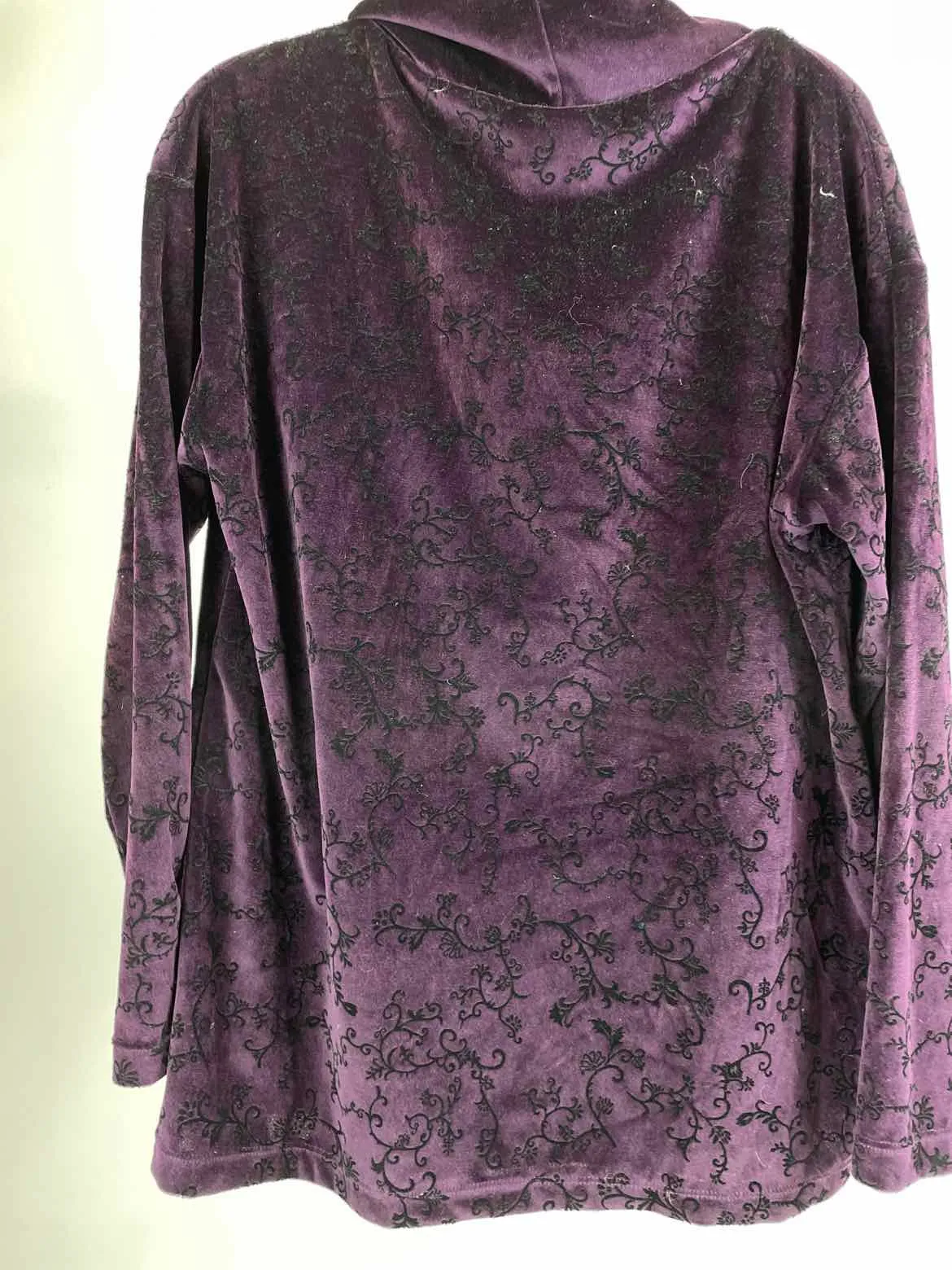 Jumping Joy Size M Purple Vintage Velour Turtleneck Top