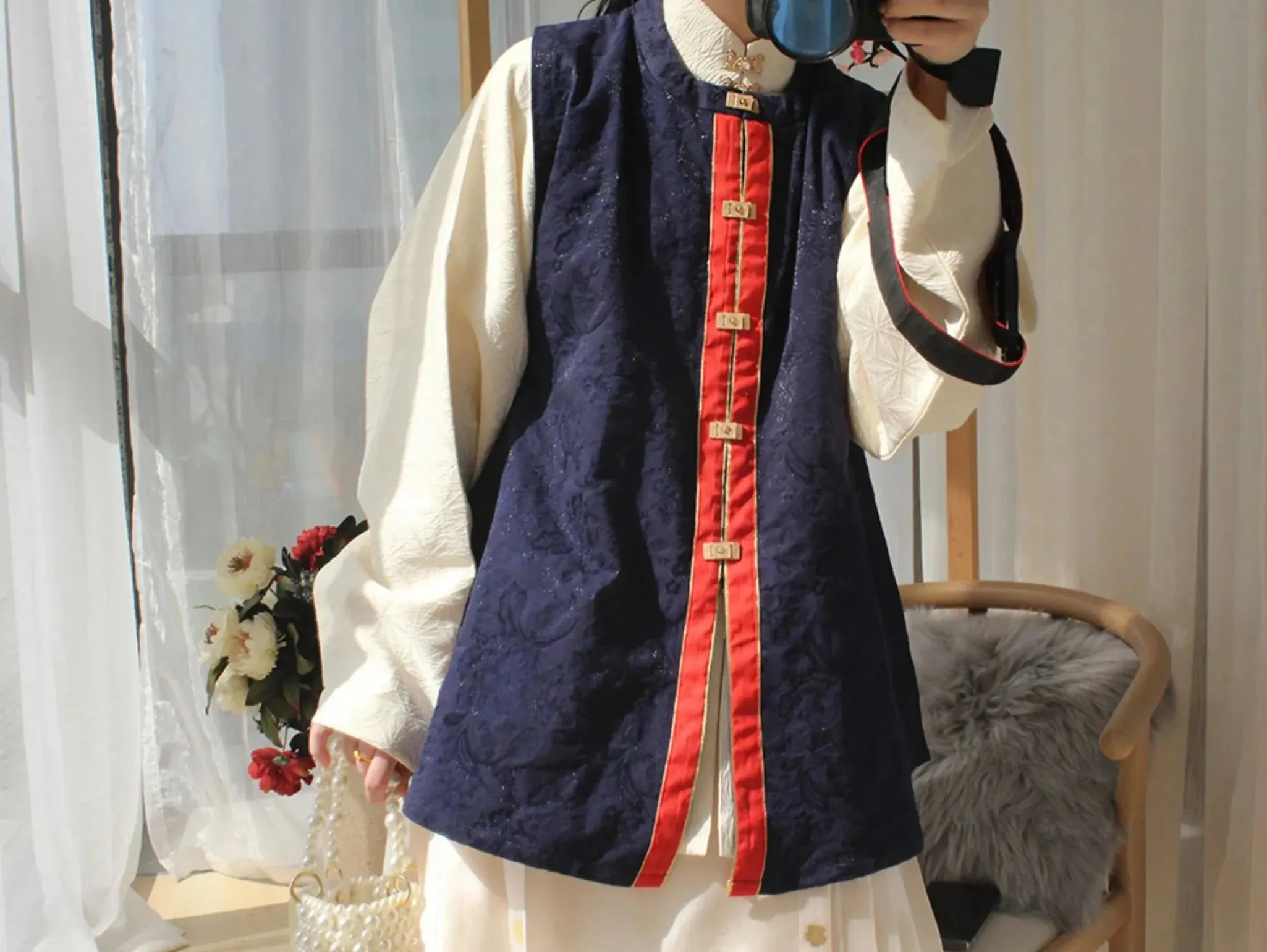 Ming Zhong 明中 Middle Ming Restoration Duan Bijia Short Navy Vest