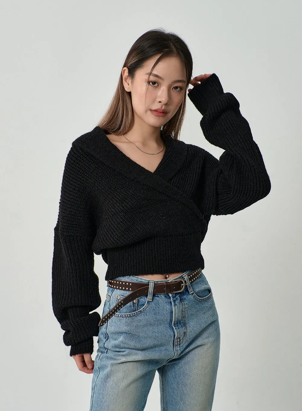 Off-Shoulder V-Neck Crossed Sweater CD19