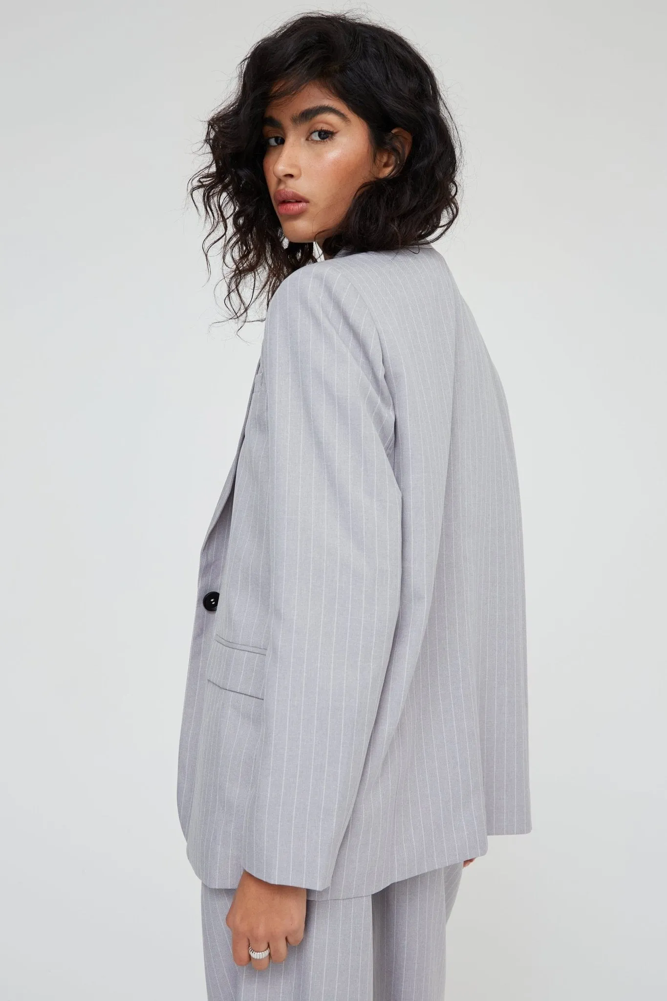 PINSTRIPE OVERSIZED BLAZER IN GREY