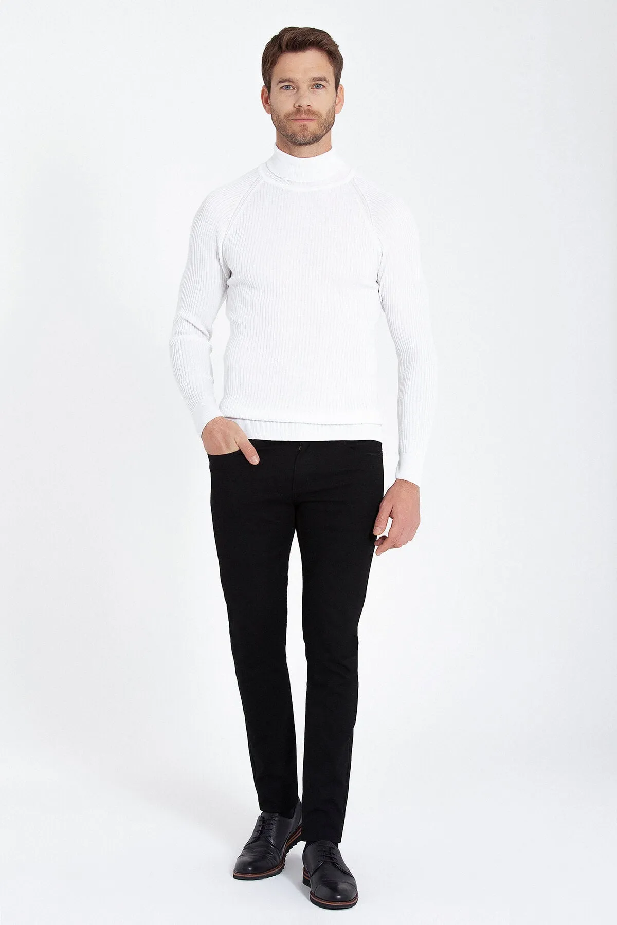 Slim Fit Ecru Turtleneck Sweater