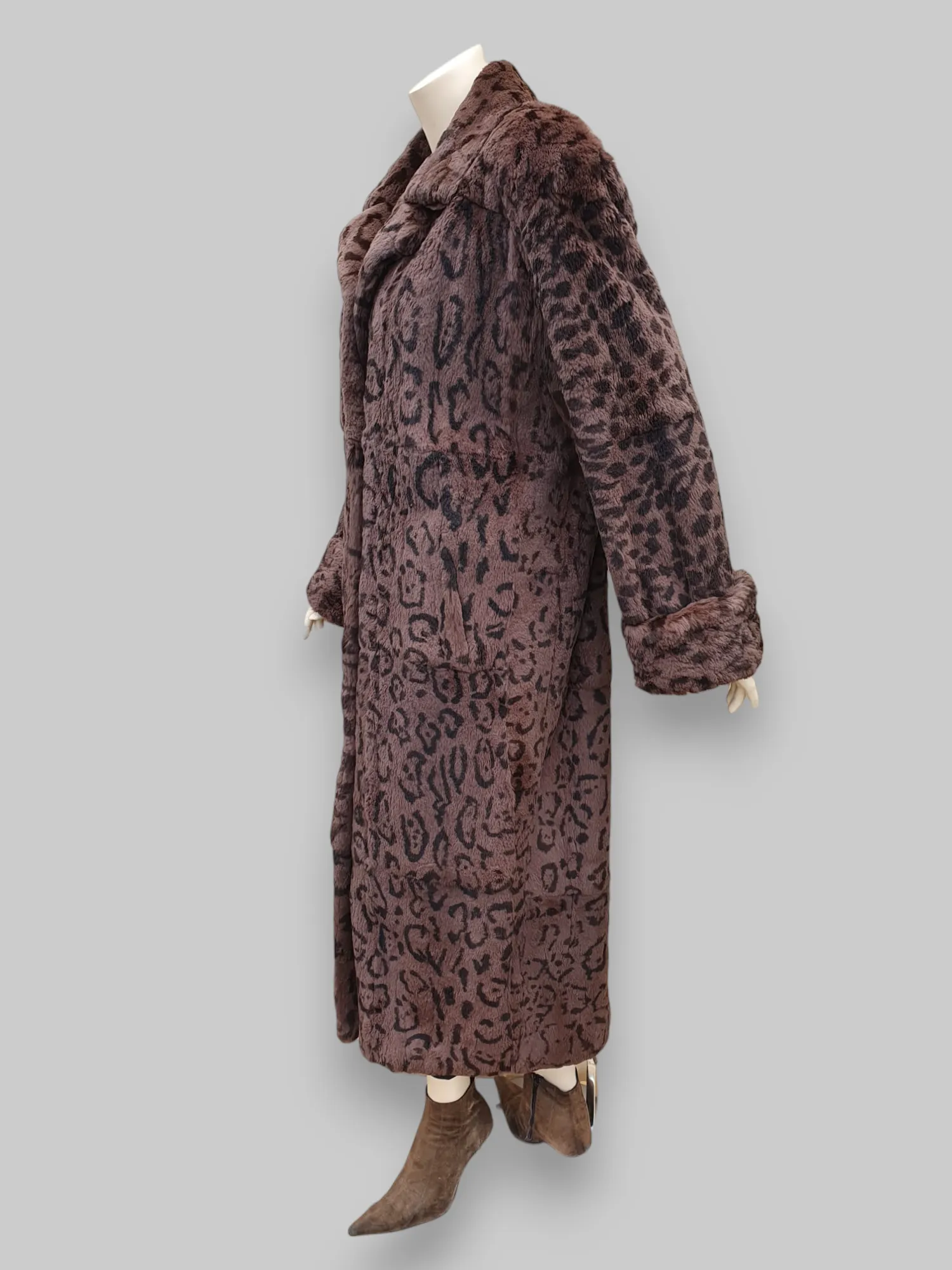 Vintage Brown Rabbit Printed Coat -Extra Large